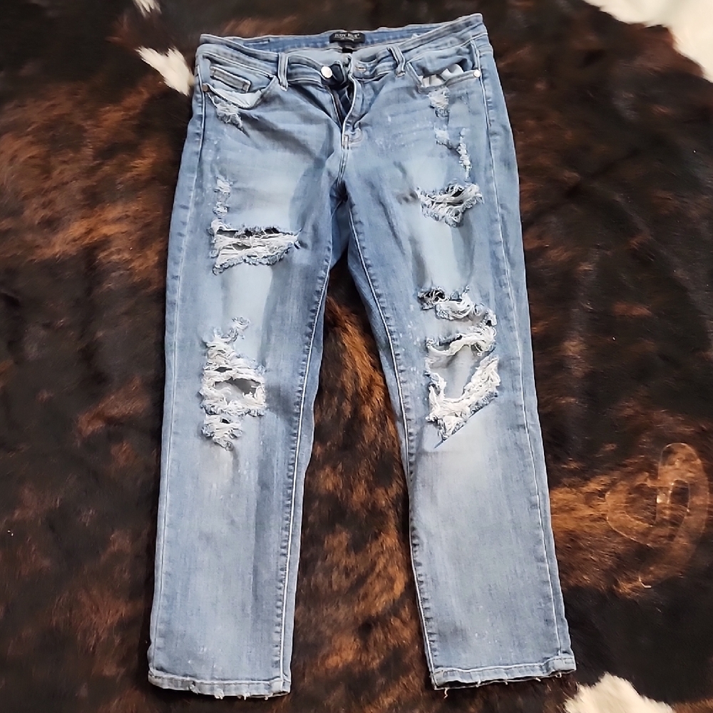 Judy Blue Light Blue Distressed Jeans